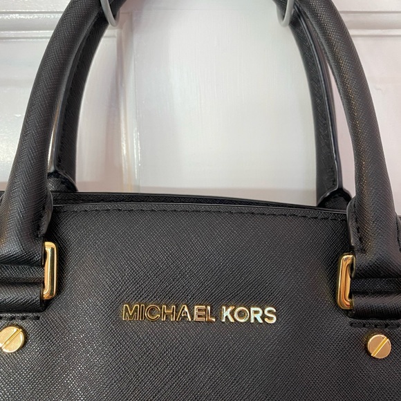 Sold - Picture 4 of 10